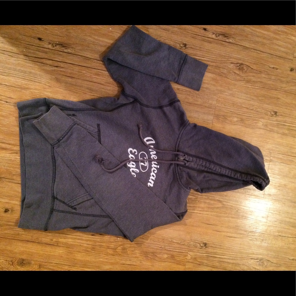 Grey American eagle hoodie.